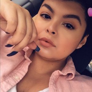 Meet your Posher, Lina